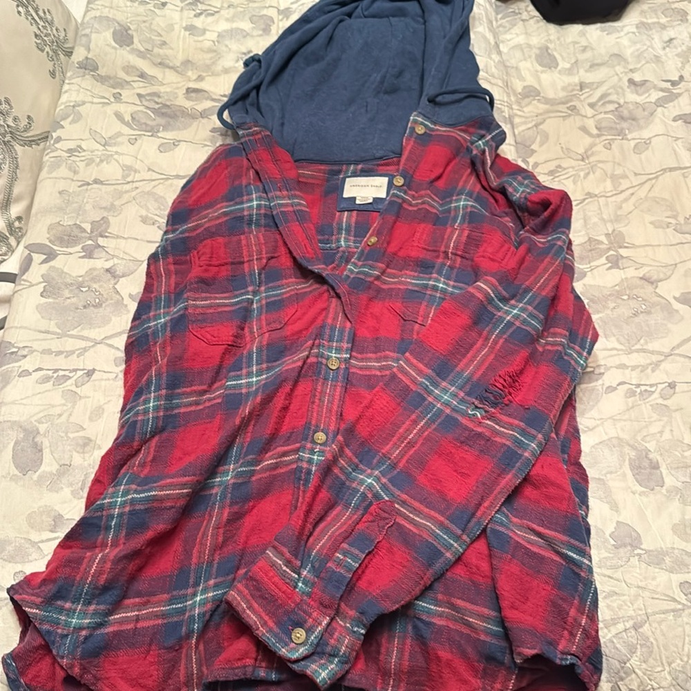 American Eagle platted flannel with hood